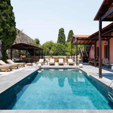 Villa Fluvian *